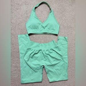 Green Peachy Bunz Workout Set